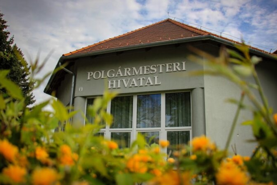 Pusztaszabolcs Város Önkormányzat Képviselő-Testülete 2025. április 16-i rendkívüli nyílt ülésének jegyzőkönyve